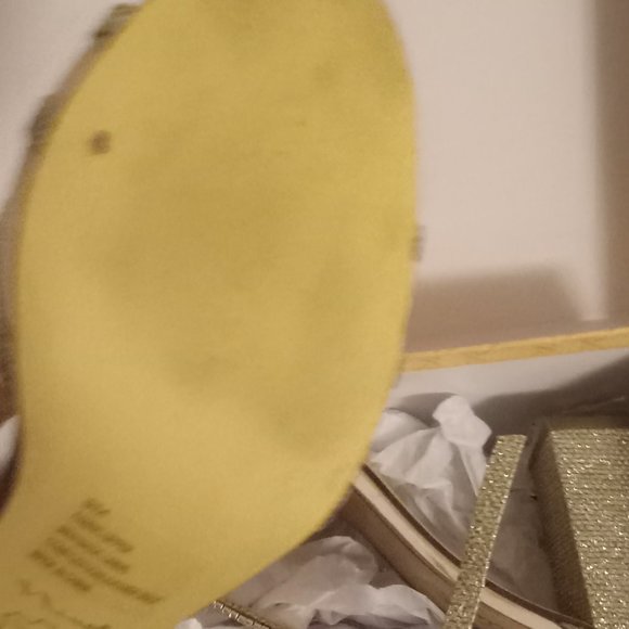 Nina Shoes Haviva1 Latte Dreamla sparkly 3” chunky gold heels w/T strap EUC sz 9 - Picture 5 of 5